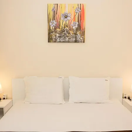 Apartment Coastal 1bd Flat With Pool & Parking *